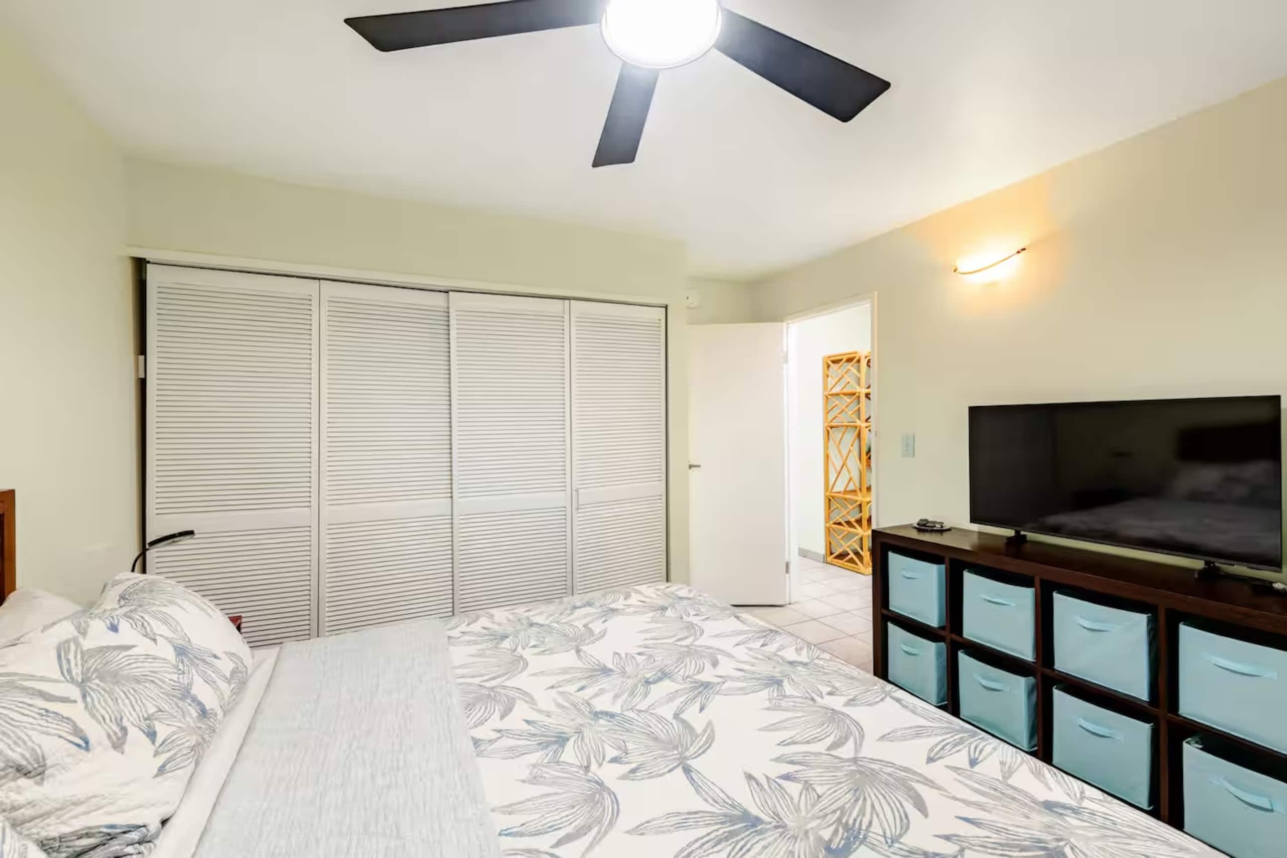 Condo in Kailua-Kona · ★4.94 · 2 bedrooms · 2 beds · 2 baths - Image 32
