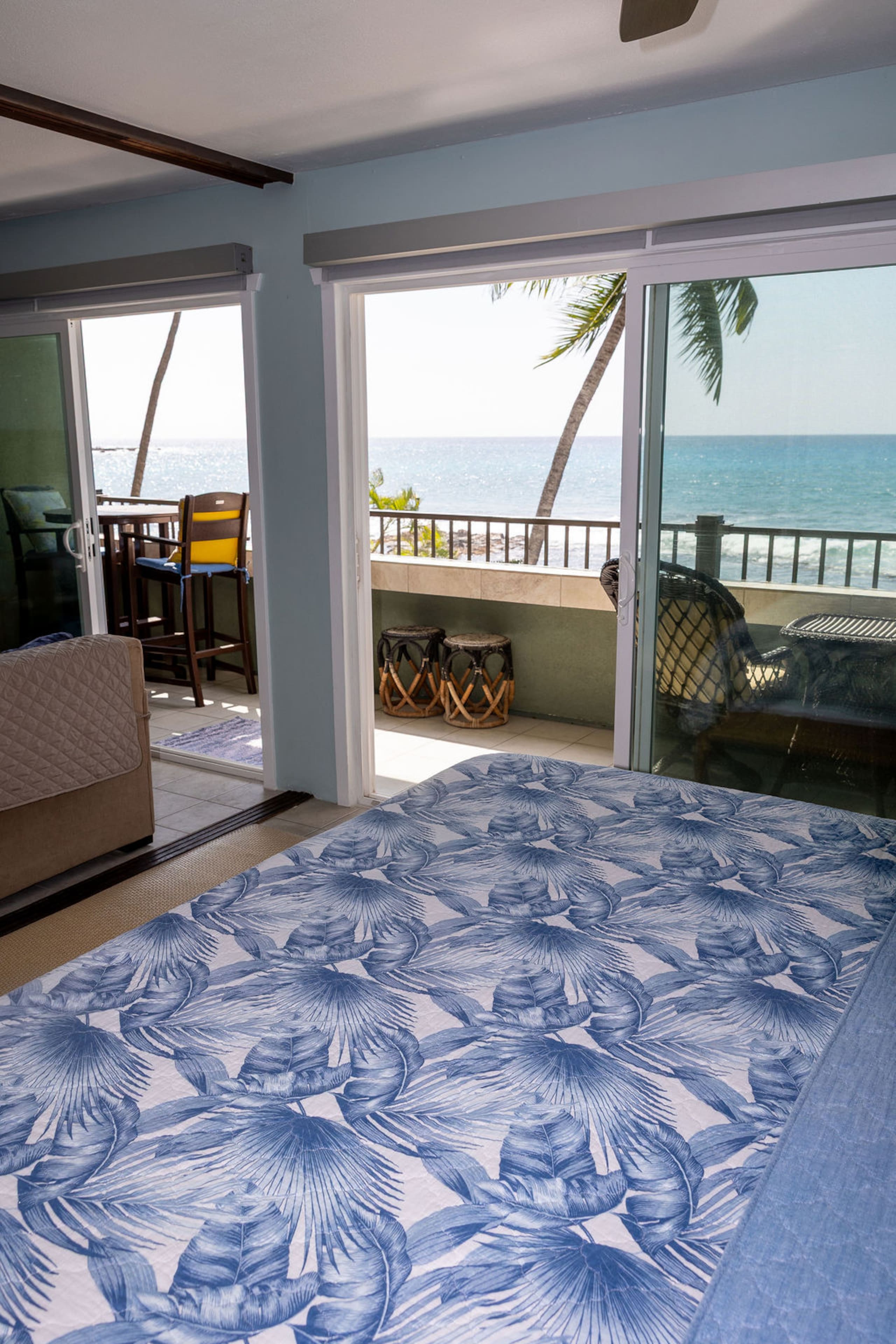 Condo in Kailua-Kona · ★4.94 · 2 bedrooms · 2 beds · 2 baths - Image 45