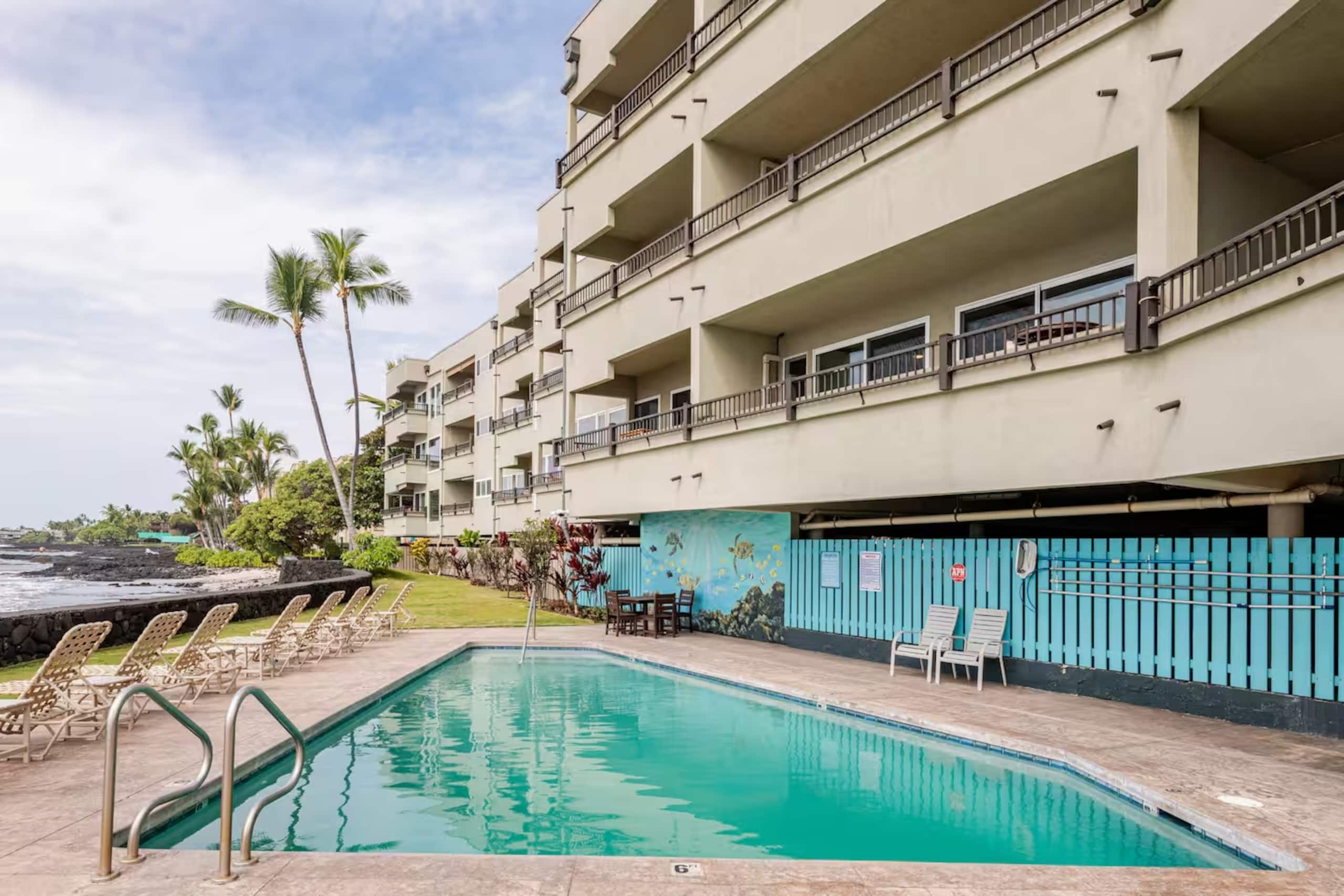Condo in Kailua-Kona · ★4.94 · 2 bedrooms · 2 beds · 2 baths - Image 16