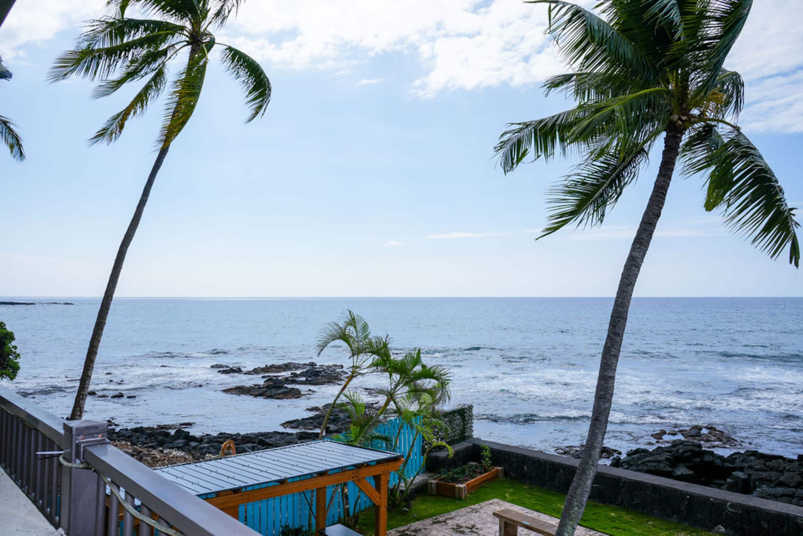 Condo in Kailua-Kona · ★4.94 · 2 bedrooms · 2 beds · 2 baths - Image 30