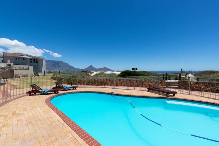 Lagoon Beach Penthouse gallery image 4