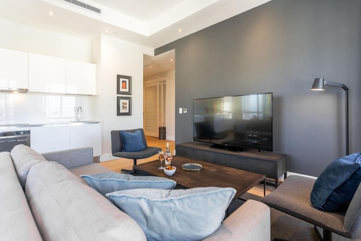 Skyline Apartment 2112 – In the heart of Cape Town gallery image 2