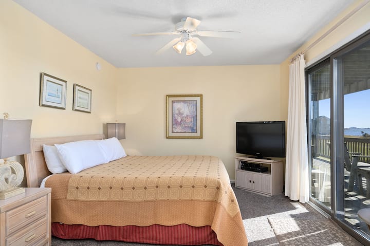 B20: Bay Meadow 20 | ML Bedroom 4 - King, Private Bath, Deck Access