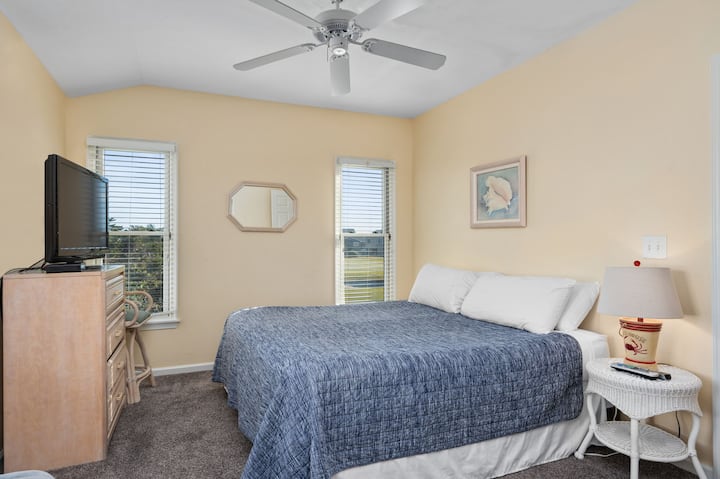 B20: Bay Meadow 20 | ML Bedroom 2 - King