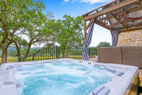 Hidden Hills I 6 Bedroom Home, Hot tub, Game