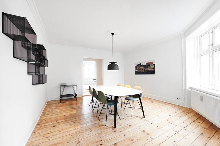 Fantastic 2-BR apartment in Vesterbro – 7 gallery image 3