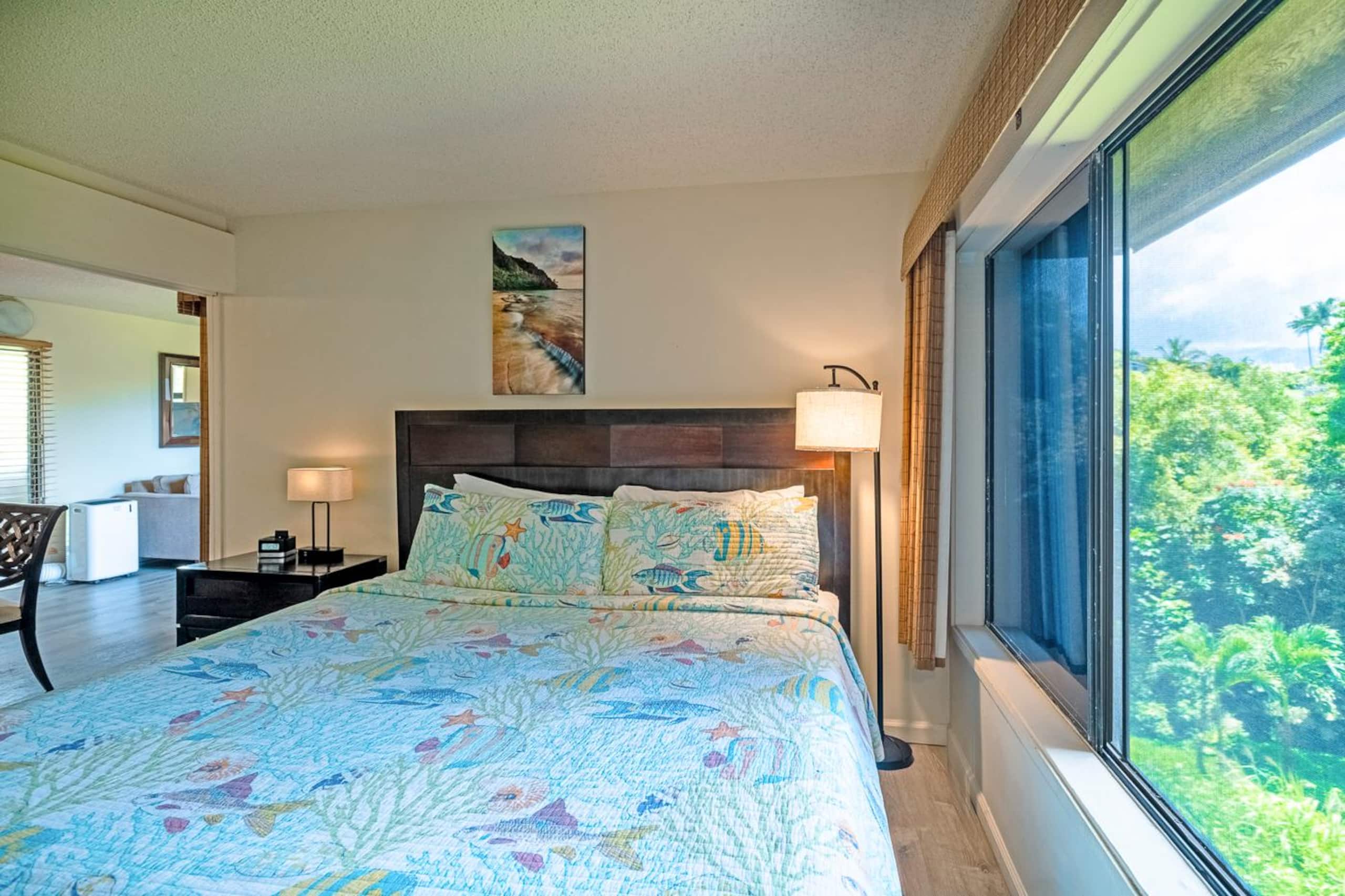 Cozy condo with AC, ocean and mountain views - Photo 15