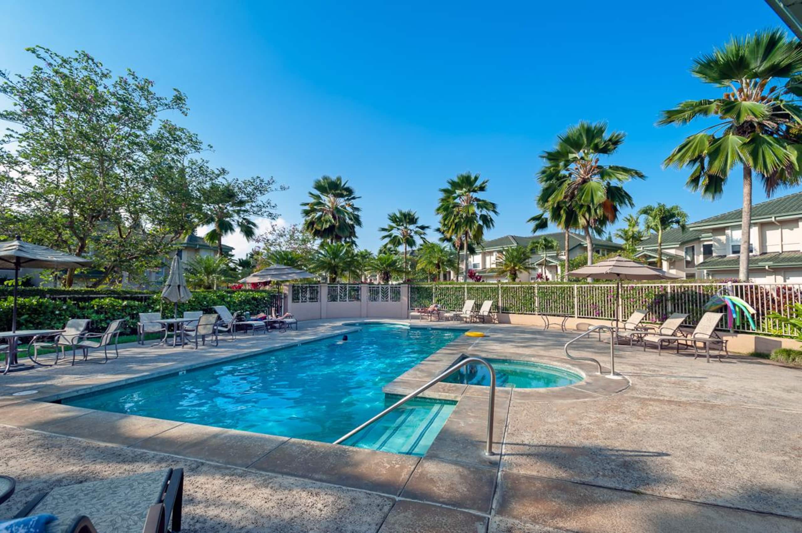 Condo in Princeville · ★4.8 · 2 bedrooms · 2 beds · 3 private baths - Image 2