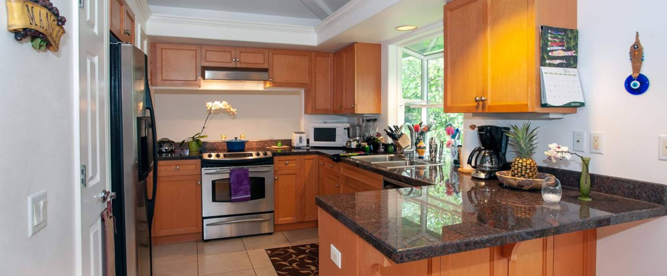 Condo in Princeville · ★4.8 · 2 bedrooms · 2 beds · 3 private baths - Image 9