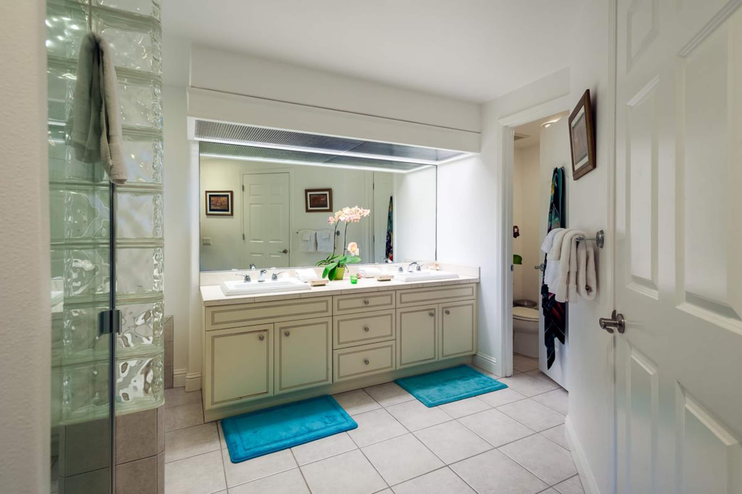 Condo in Princeville · ★4.8 · 2 bedrooms · 2 beds · 3 private baths - Image 20