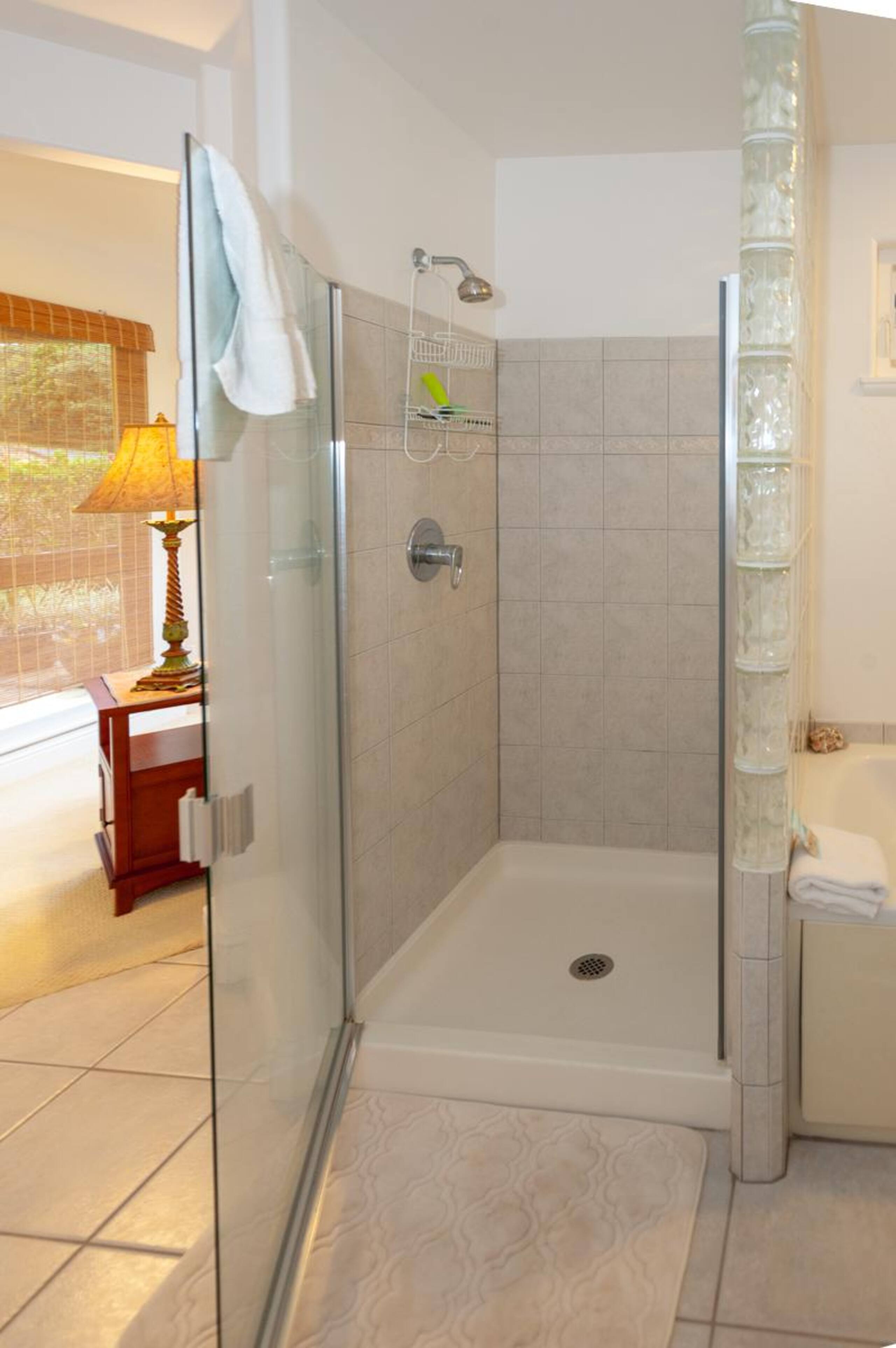 Condo in Princeville · ★4.8 · 2 bedrooms · 2 beds · 3 private baths - Image 23