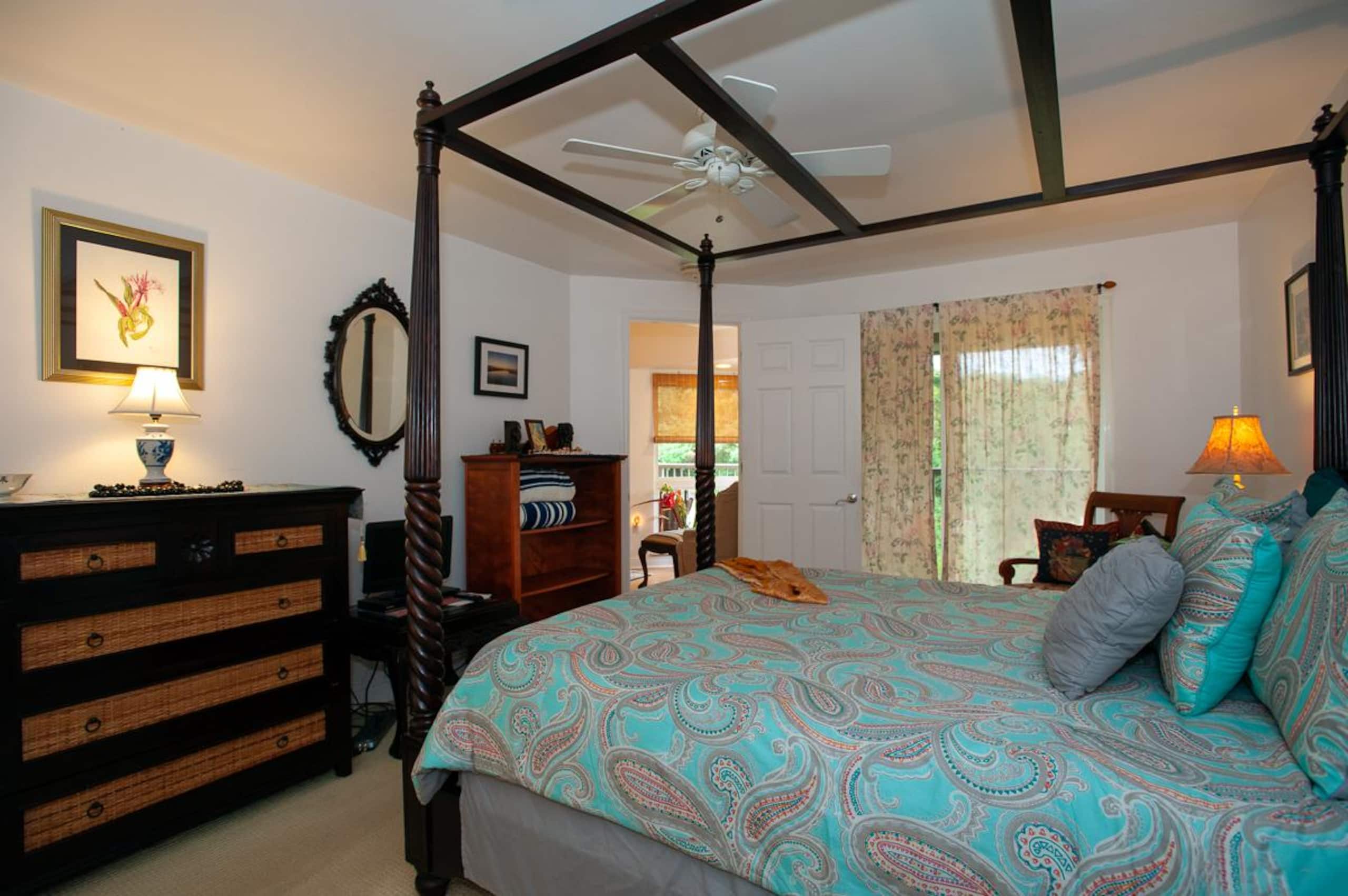 Condo in Princeville · ★4.8 · 2 bedrooms · 2 beds · 3 private baths - Image 11