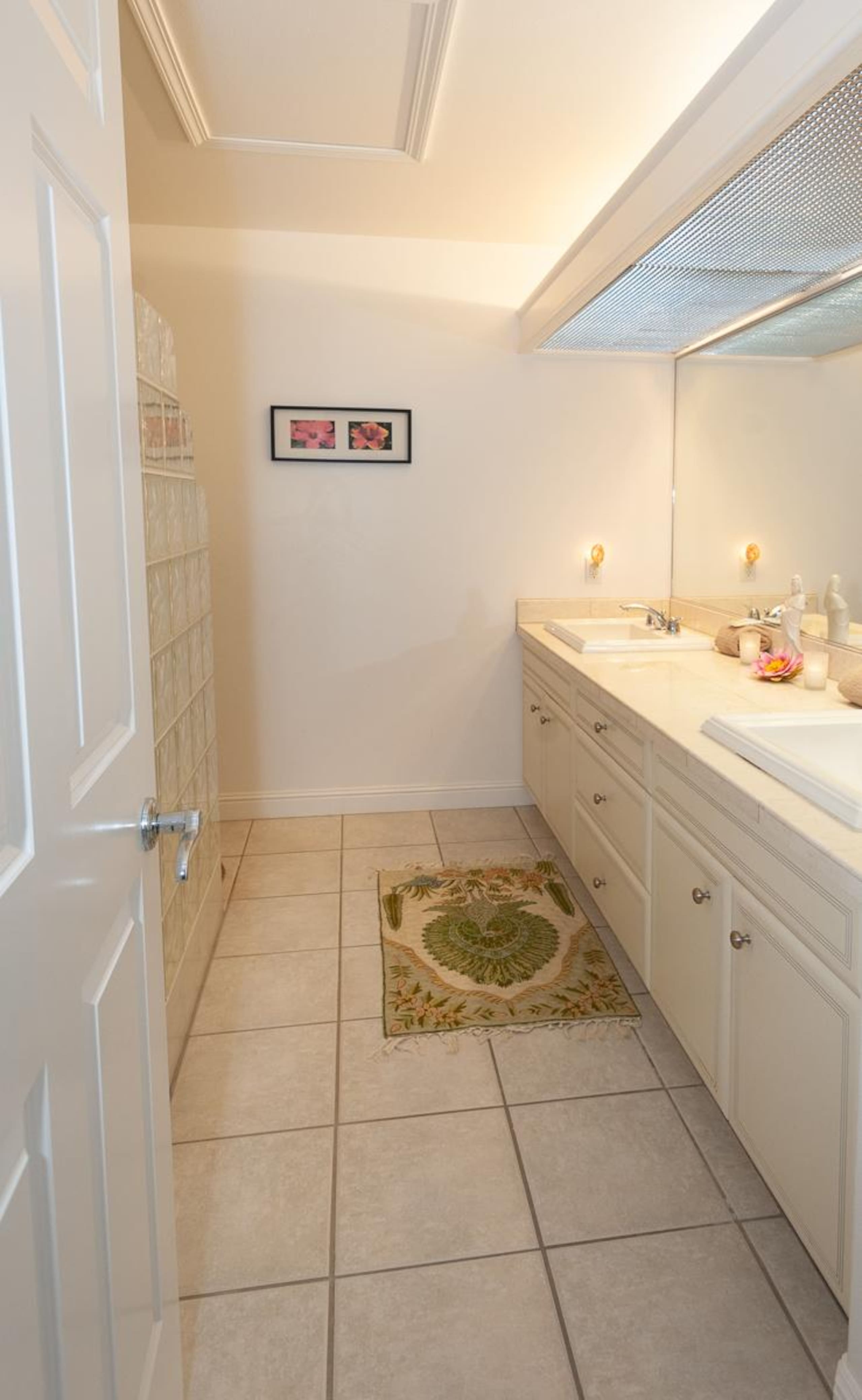 Condo in Princeville · ★4.8 · 2 bedrooms · 2 beds · 3 private baths - Image 12