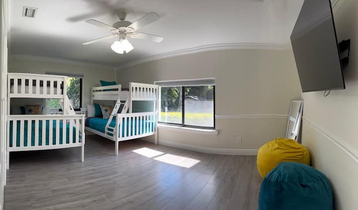 f085d140-2d41-41a2-8efb-0bad4a11b384