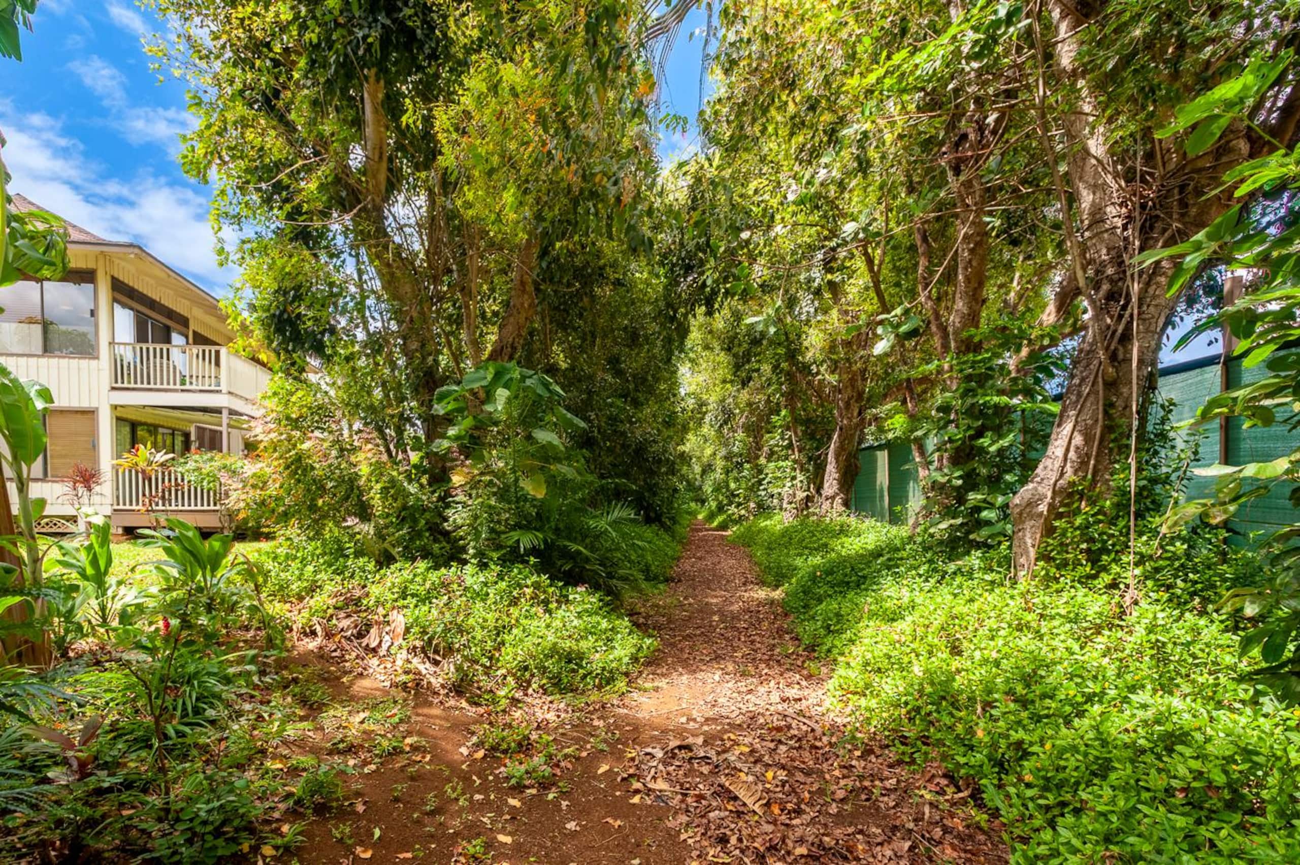 Home in Princeville · ★4.74 · Studio · 1 bed · 1 private bath - Image 32
