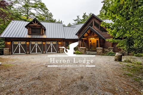Heron Lodge | Lakefront + Hot Tub + Theater Room