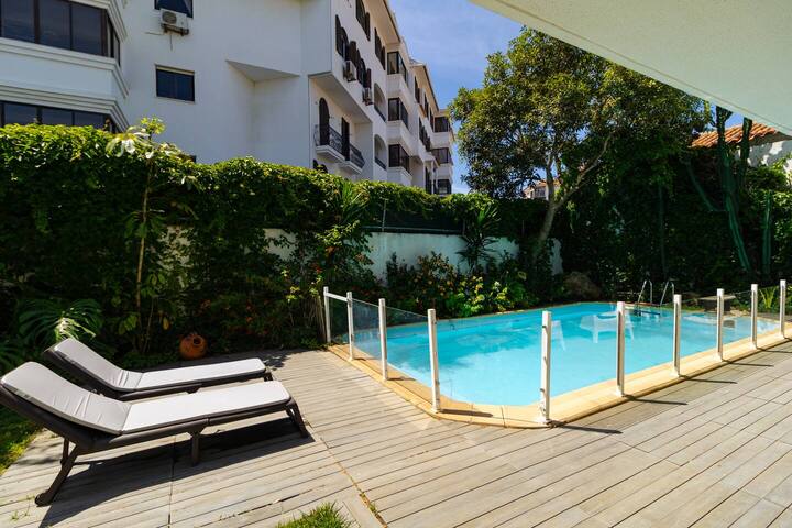 Chic Coastal Villa • Pool, Garden & Beach Vibes gallery image 3