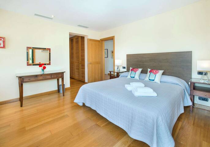 Marquesa gallery image 3