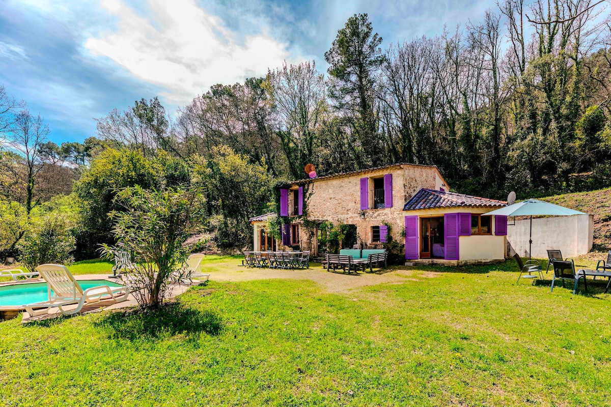 Propriété Airbnb réussie: L'Améthyste – House with pool à Salernes