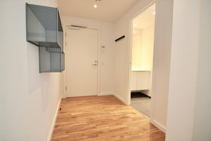 2-BR apartment w/ balcony & great views – 171 gallery image 3