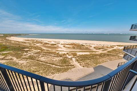Pharos Sea Breeze Panorama