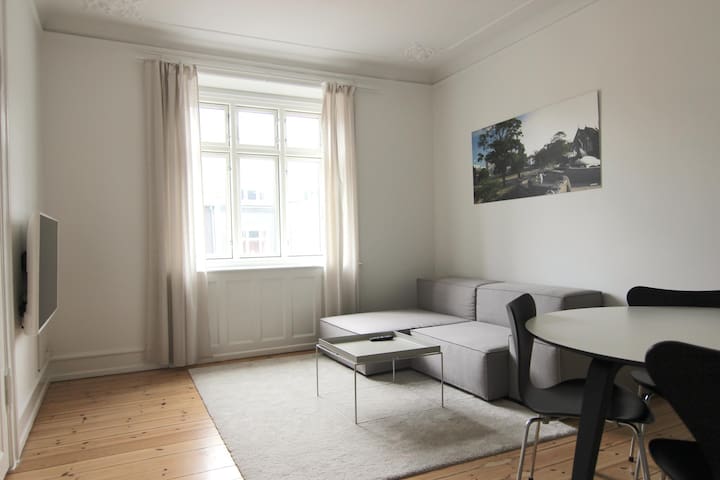 2-BR w/ a balcony in Frederiksberg C – 189