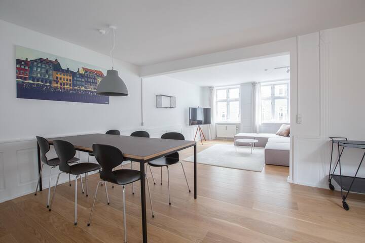 Central 2-BR apartment in the Inner city – 200 gallery image 5