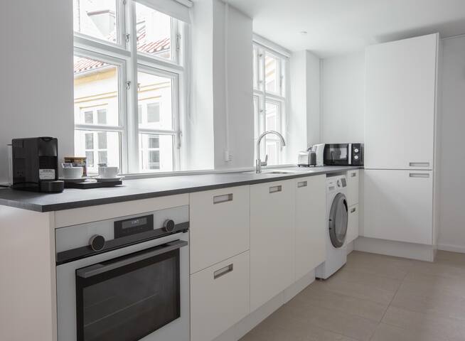 Central 2-BR apartment in the Inner city – 200 gallery image 4