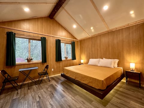 Bear Cabin 2 at Roberts Lodge