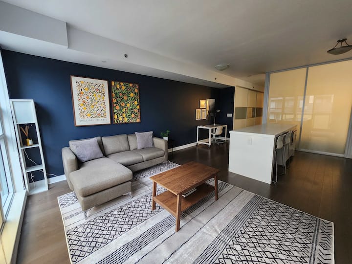 Toronto Central - Modern Queen St Loft - Toronto
