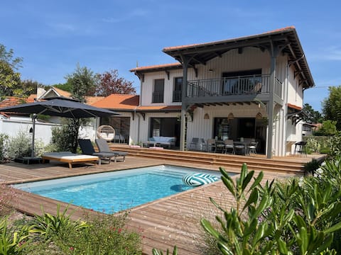 Spacious Villa under the pines andpool