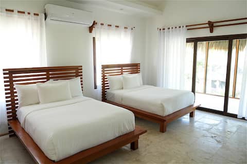 Best Place to Unwind! Pool, Free Parking!