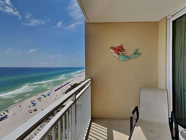 Emerald Beach #1333 | Gulf Front + Pool Access! - Panamá