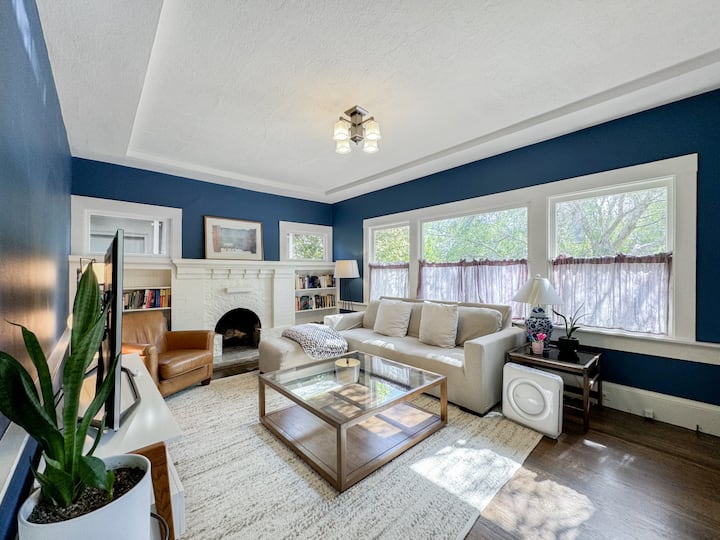 New! Bungalow Home In Central Berkeley! - Emeryville, CA