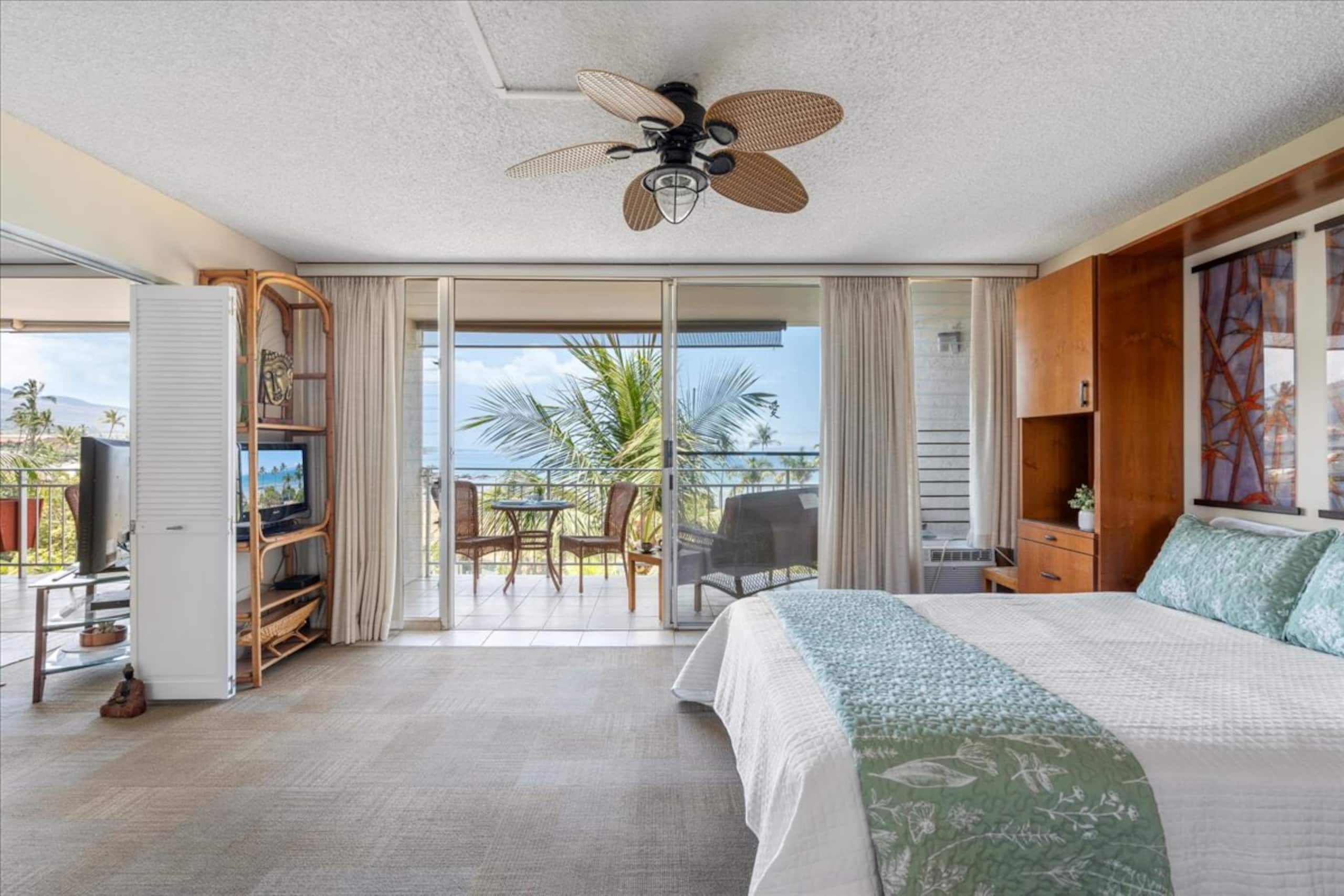 Condo in Kihei · ★4.7 · 2 bedrooms · 2 beds · 2 shared baths - Image 25