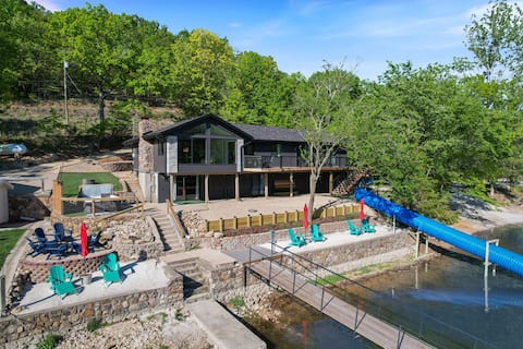 Firepit, Hot Tub, Kayak, Games In & Out, Spacious