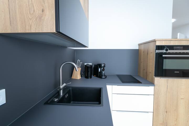 Schöne Zweiraumwohnung im 4.OG mit viel Platz gallery image 4