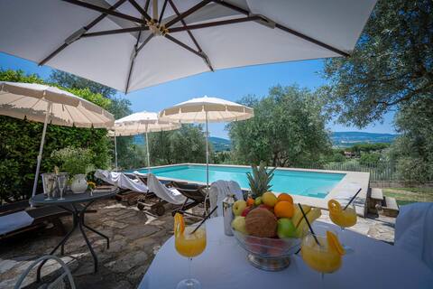 Villa licia, val d'orcia, private pool, jacuzzi, w