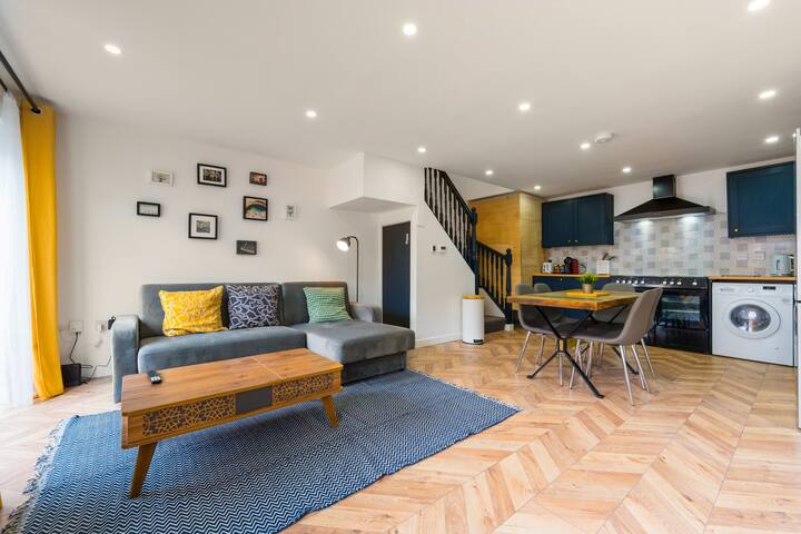 Jersey King – Stylish Bristol House! gallery image 2
