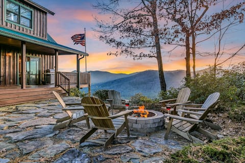 Mountain Views & Deck: Stunning Sapphire Cabin