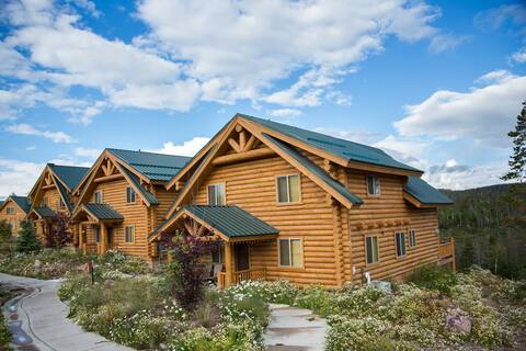 5-Bedroom Cabins