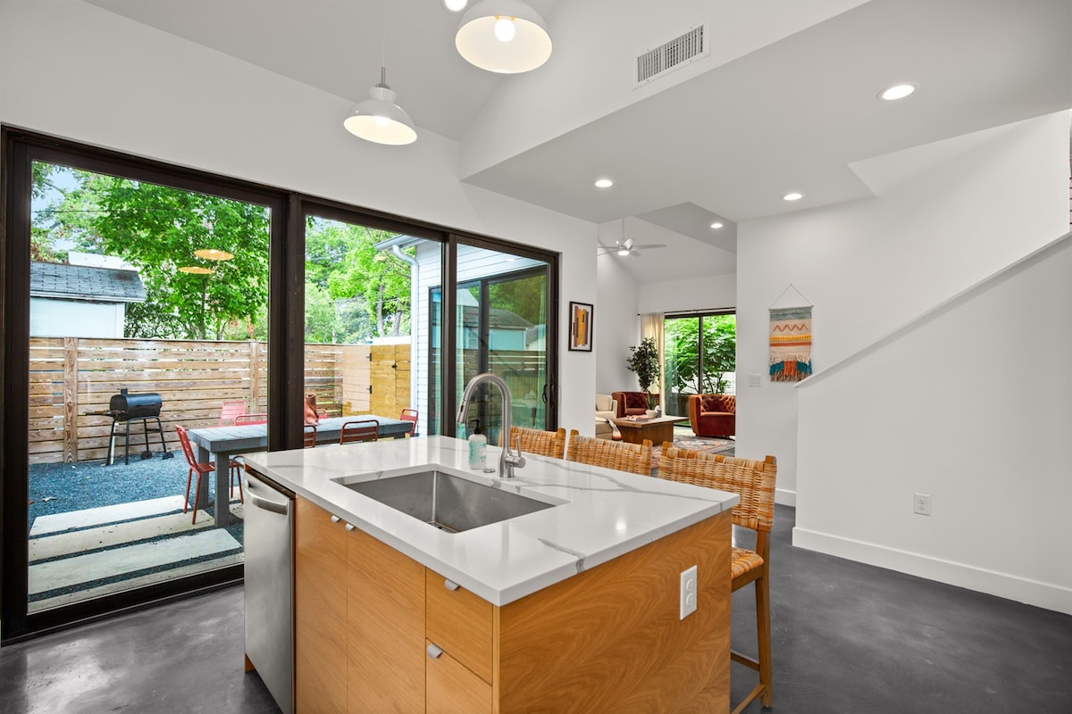 Modern East Austin Gem - Heated Pool - Restaurants