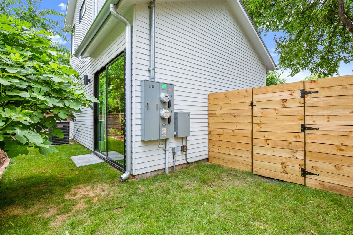 Modern East Austin Gem - Heated Pool - Restaurants