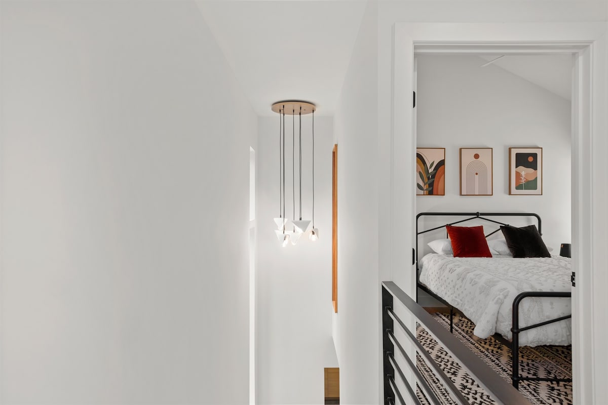 Modern East Austin Gem - Heated Pool - Restaurants