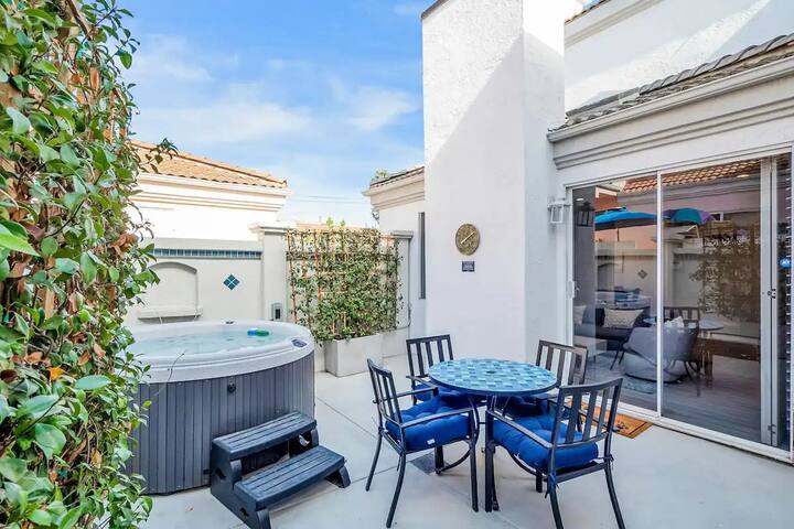 Ocean View Gem with Rooftop Deck and Hot Tub gallery image 5