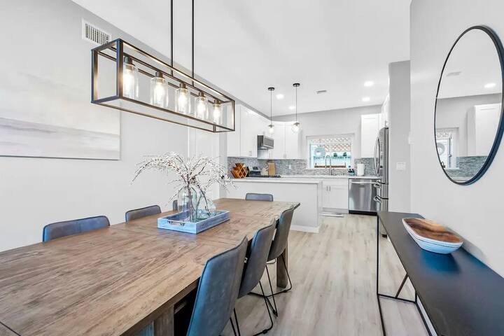 Ocean View Gem with Rooftop Deck and Hot Tub gallery image 4