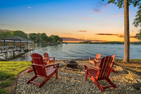 Bella Vista by Socharm | Lakefront Getaway