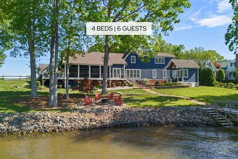 Bella Vista by Socharm | Lakefront Getaway