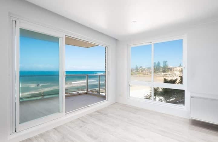 Gobsmacking Views with Direct Beach Access 2