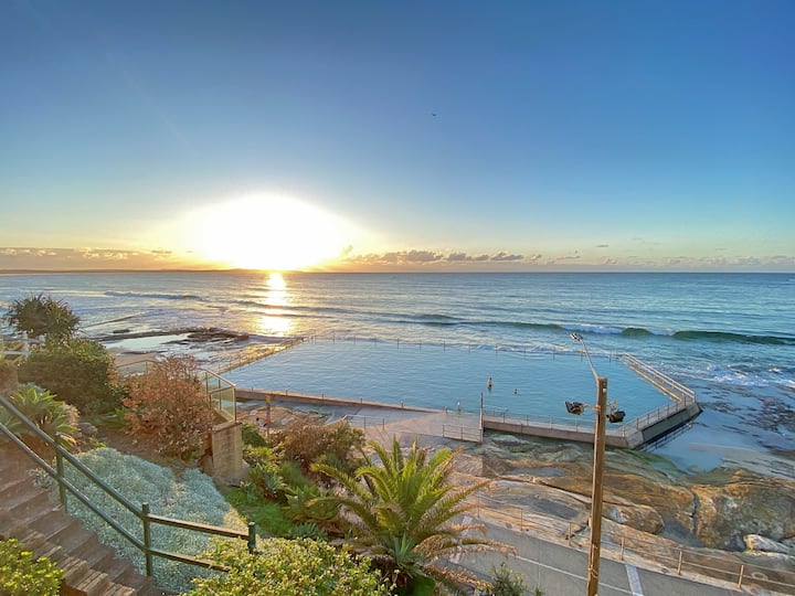 Gobsmacking Views with Direct Beach Access 2